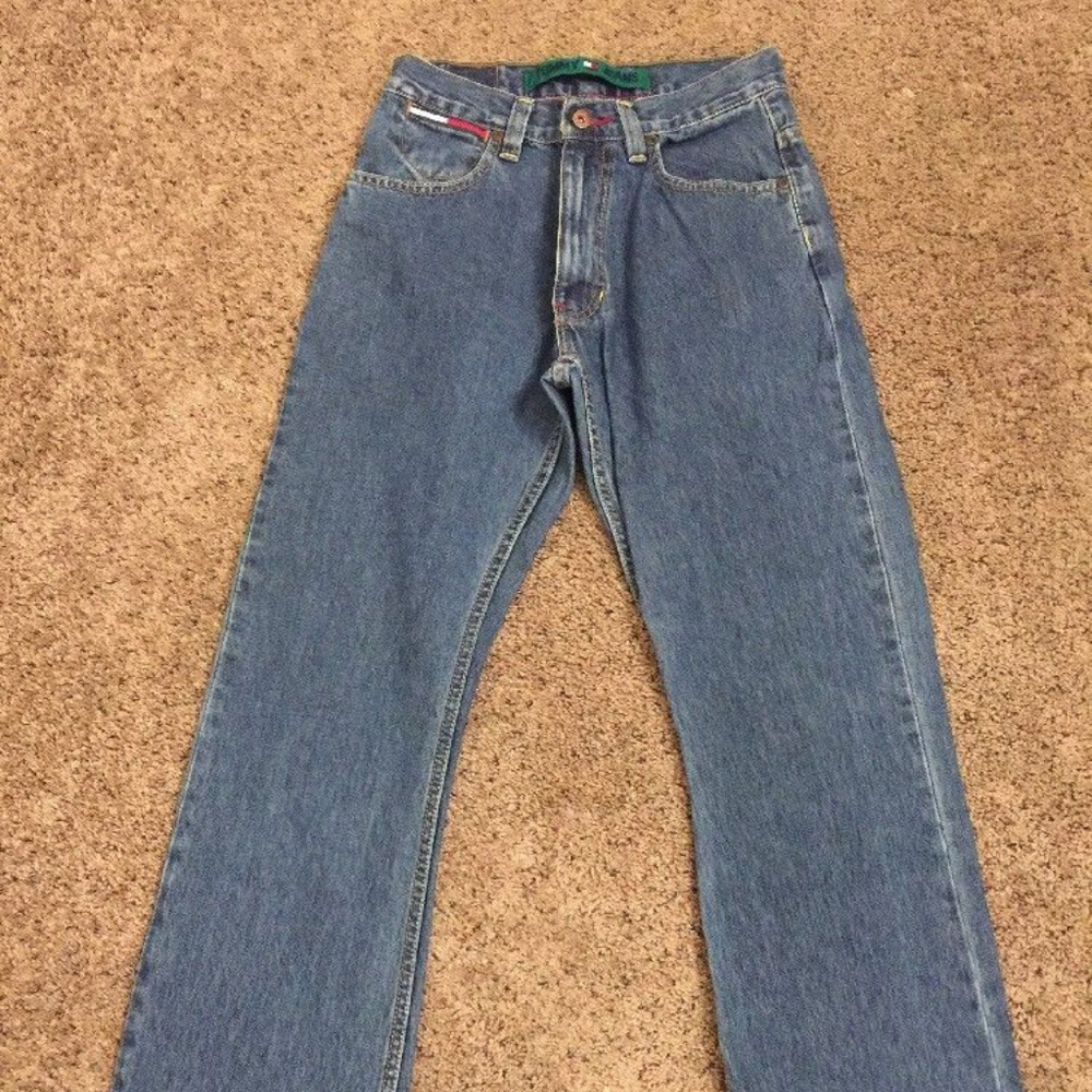 TOMMY HILFIGER MENS STRAIGHT FIT DENIM JEANS 28w